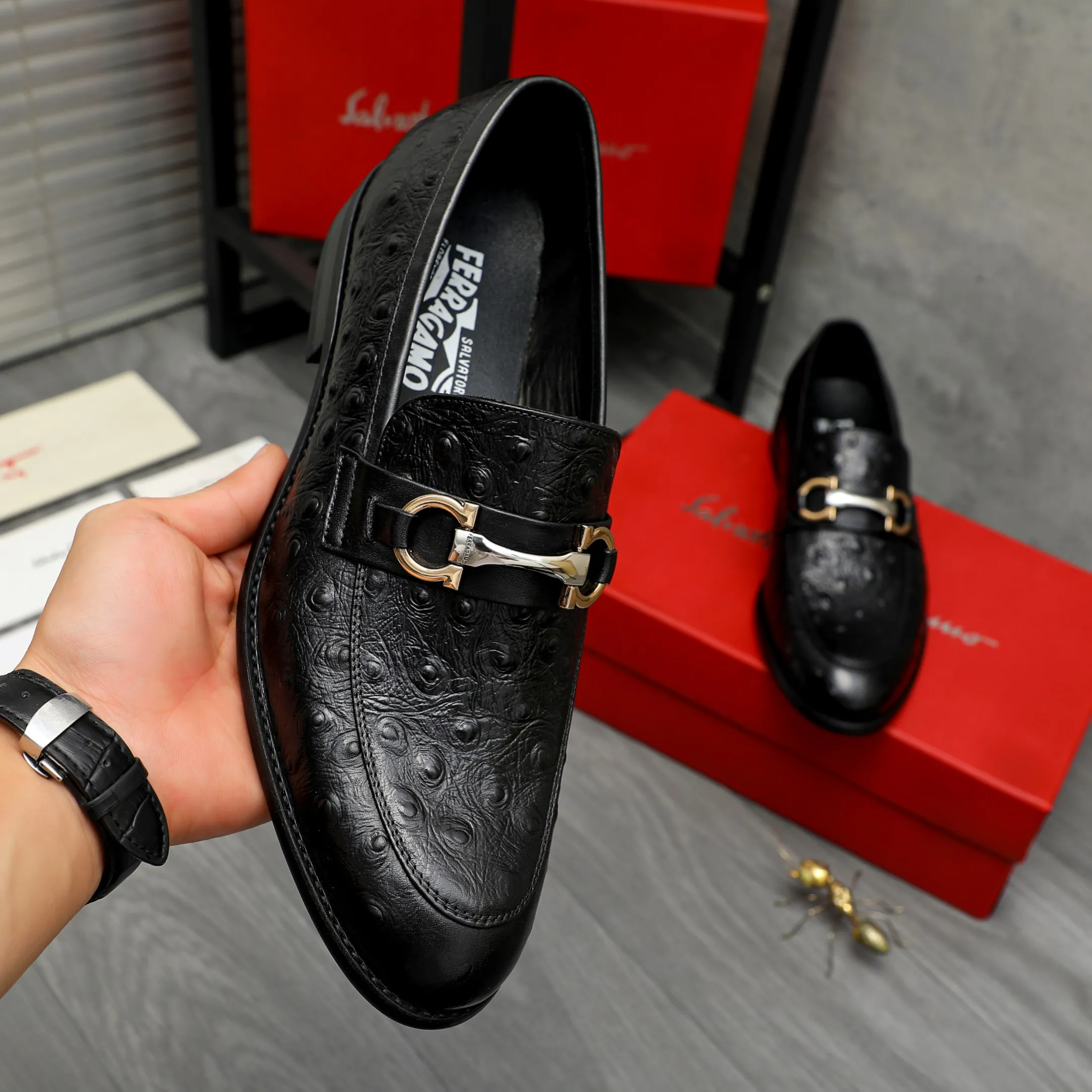 Men's shoes 💰420 Product trademark: Ferragamo "Ferragamo" business slip-on leather shoes Regular size: 39-45 (38.46 custom-made, non-returnable) Product materials: Selected ostrich pattern cowhide upper, sheepskin lining, original rubber outsole
